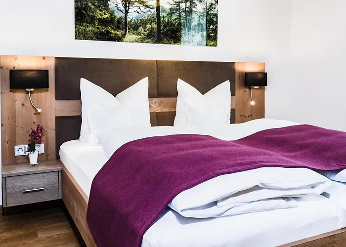 Zur Post Hotel 4*